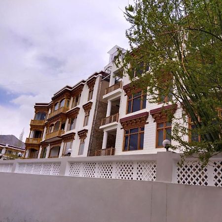 Kanishka Hotel Ladakh By Lexstays Leh Exterior foto